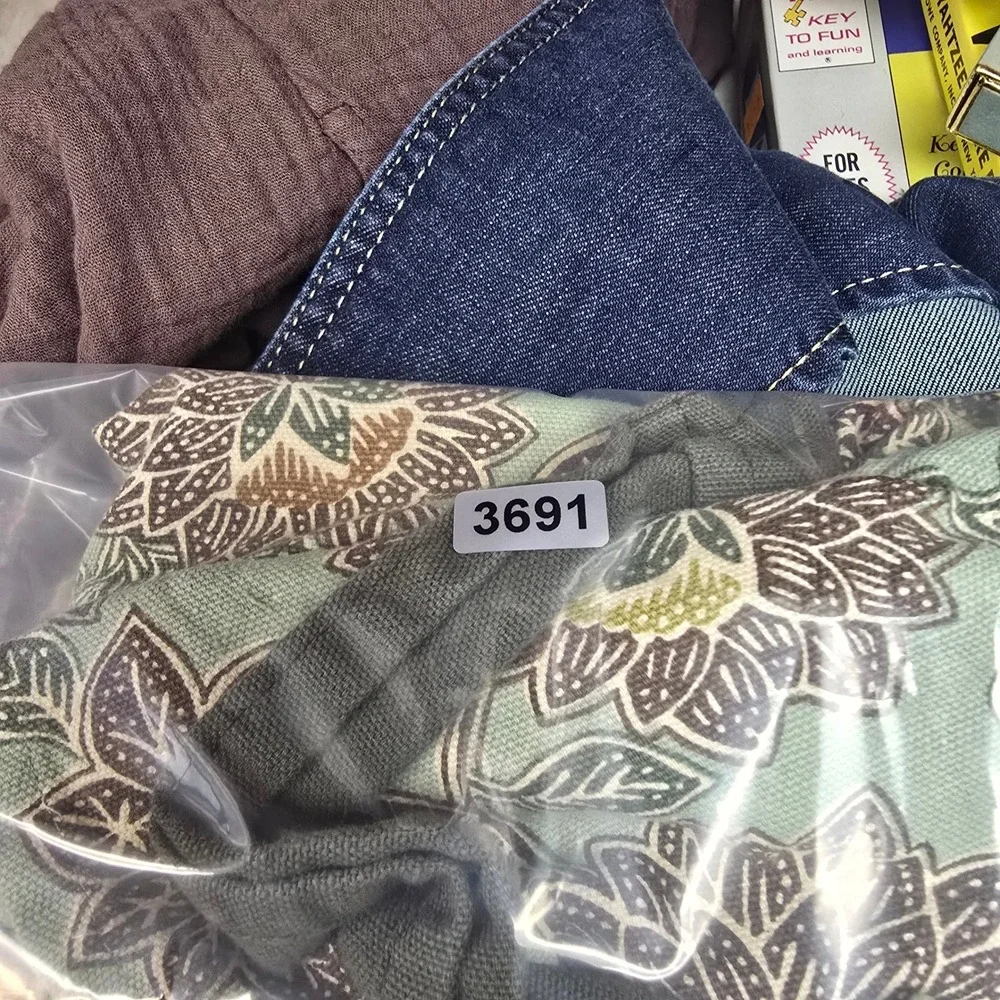 Milli Home Marsha Cutler Floral‎ Cotton Apron Teal Green Pockets 100% Cotton